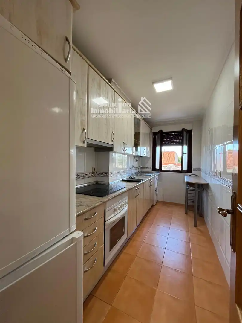 Cocina de Piso en venta en Salamanca con Calefacción, Terraza y Amueblado