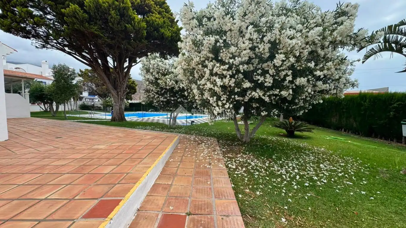 Jardín de Dúplex en venta en Motril con Terraza, Piscina y Piscina comunitaria