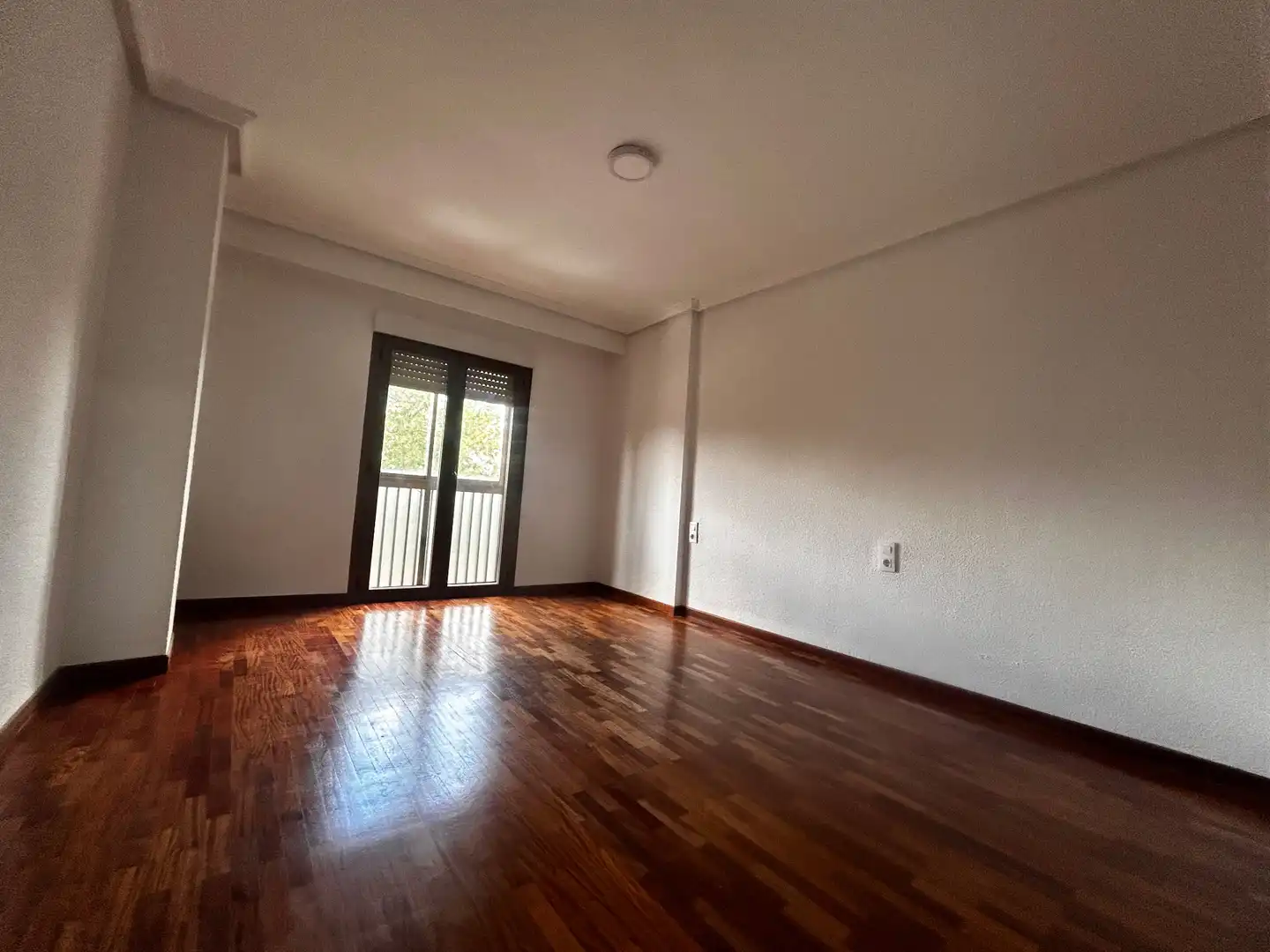 Sala de estar de Piso de alquiler en Ávila con Calefacción, Parquet y Horno