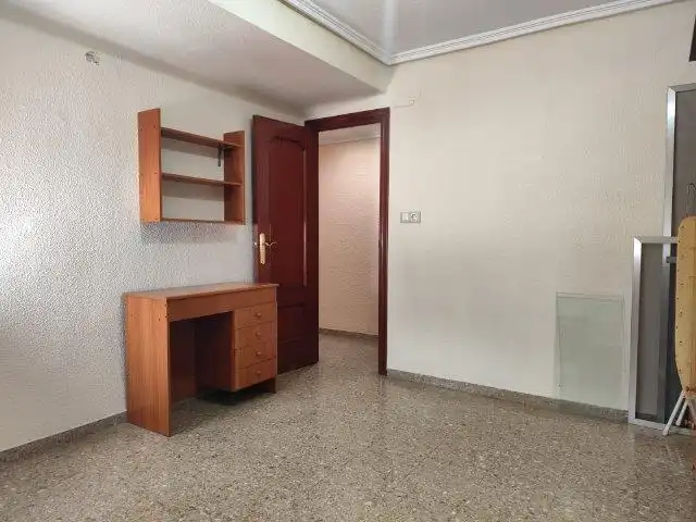 Dormitori de Pis en venda en Alaquàs amb Balcó