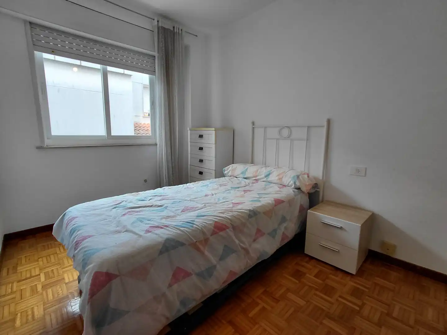 Habitación de Ático en venta en Vilagarcía de Arousa con Calefacción, Parquet y Terraza