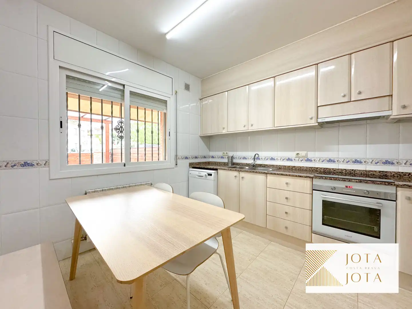 Maison mitoyenne avec terrasse à vendre à Maçanet de la Selva pueblo, imagen 8