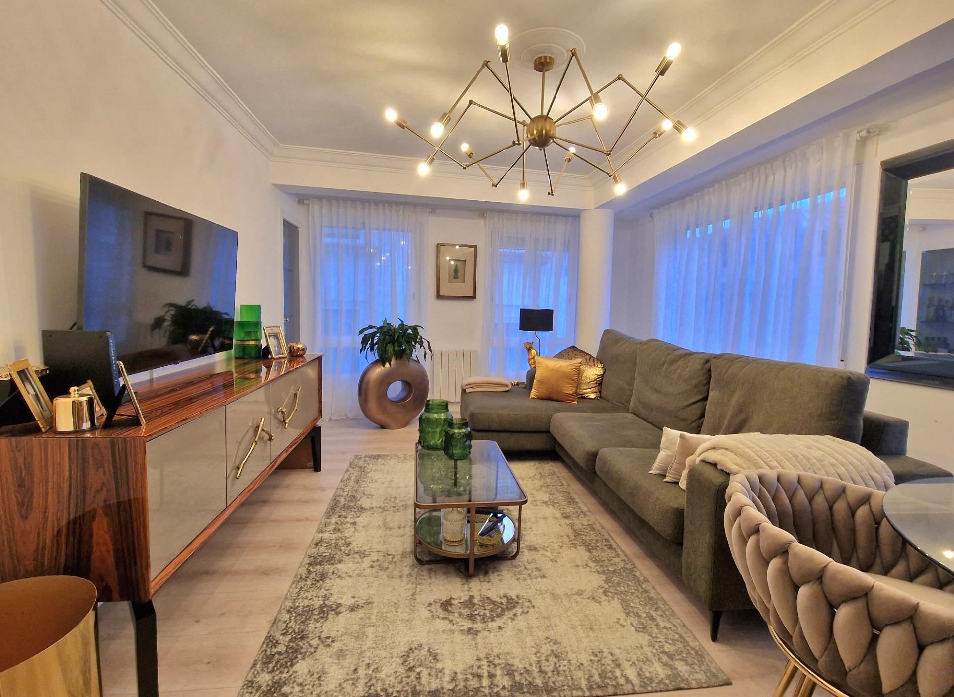 Sala d'estar de Apartament en venda en Betanzos amb Calefacció i Balcó