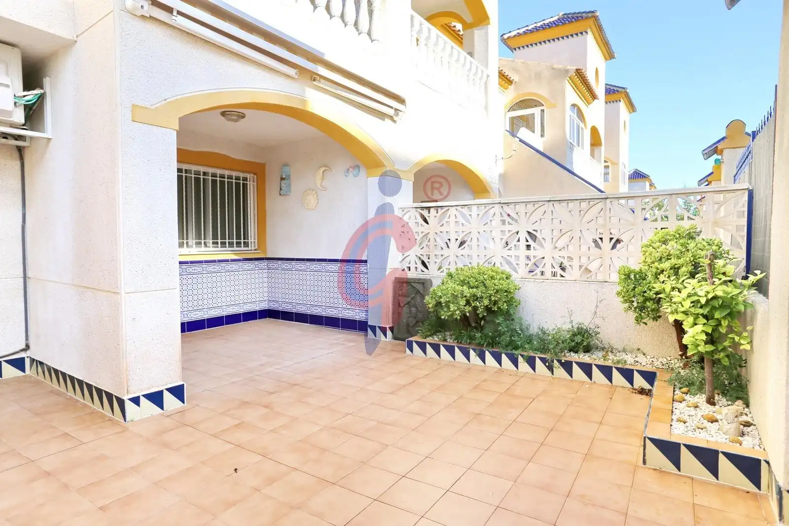 Vista exterior de Casa o chalet en venta en Guardamar del Segura con Aire acondicionado, Calefacción y Terraza