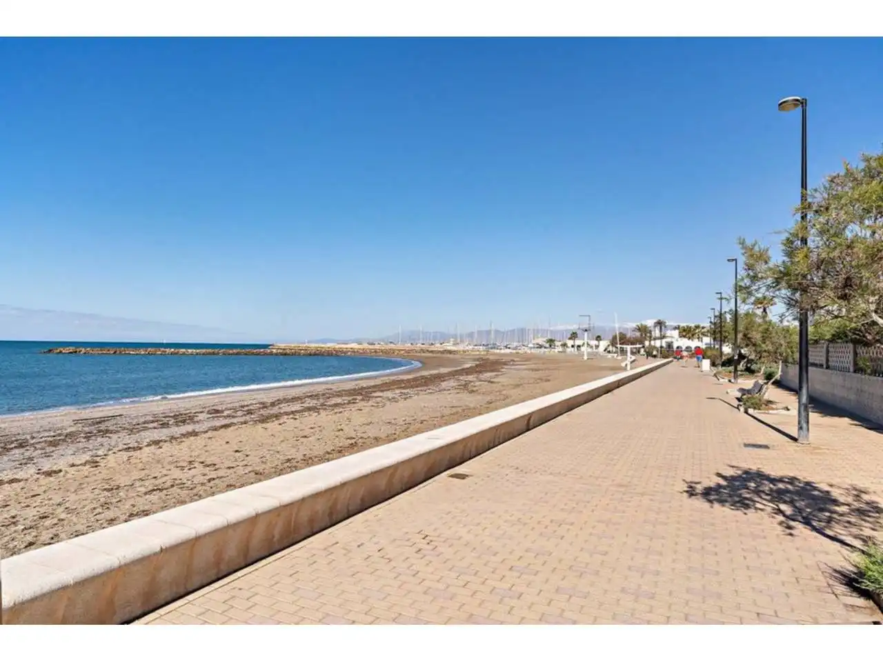 Vista exterior de Piso en venta en El Ejido con Aire acondicionado, Calefacción y Terraza