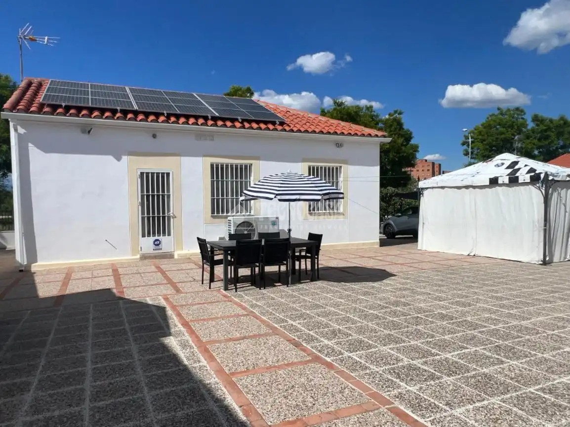 Terraza de Casa o chalet en venta en Madrid con Jardín privado y Alarma