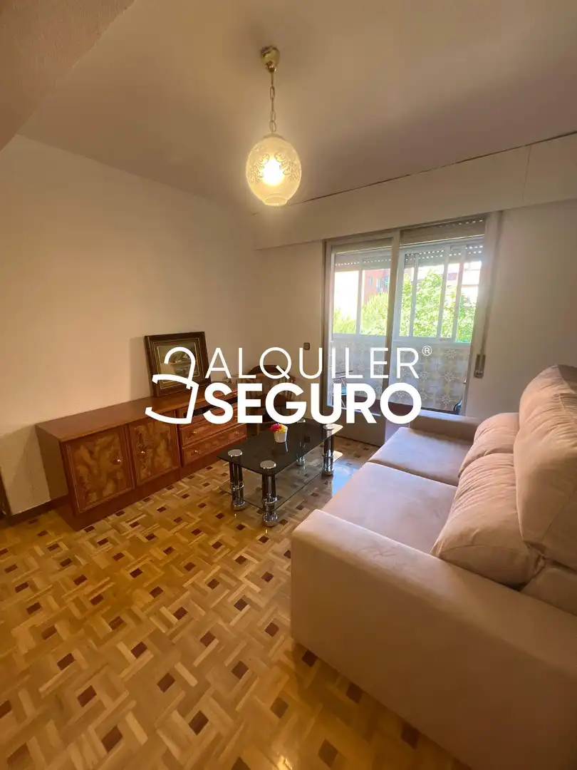 Bedroom of Flat for rent in Madrid  with Heating, Terrace and Furnished
