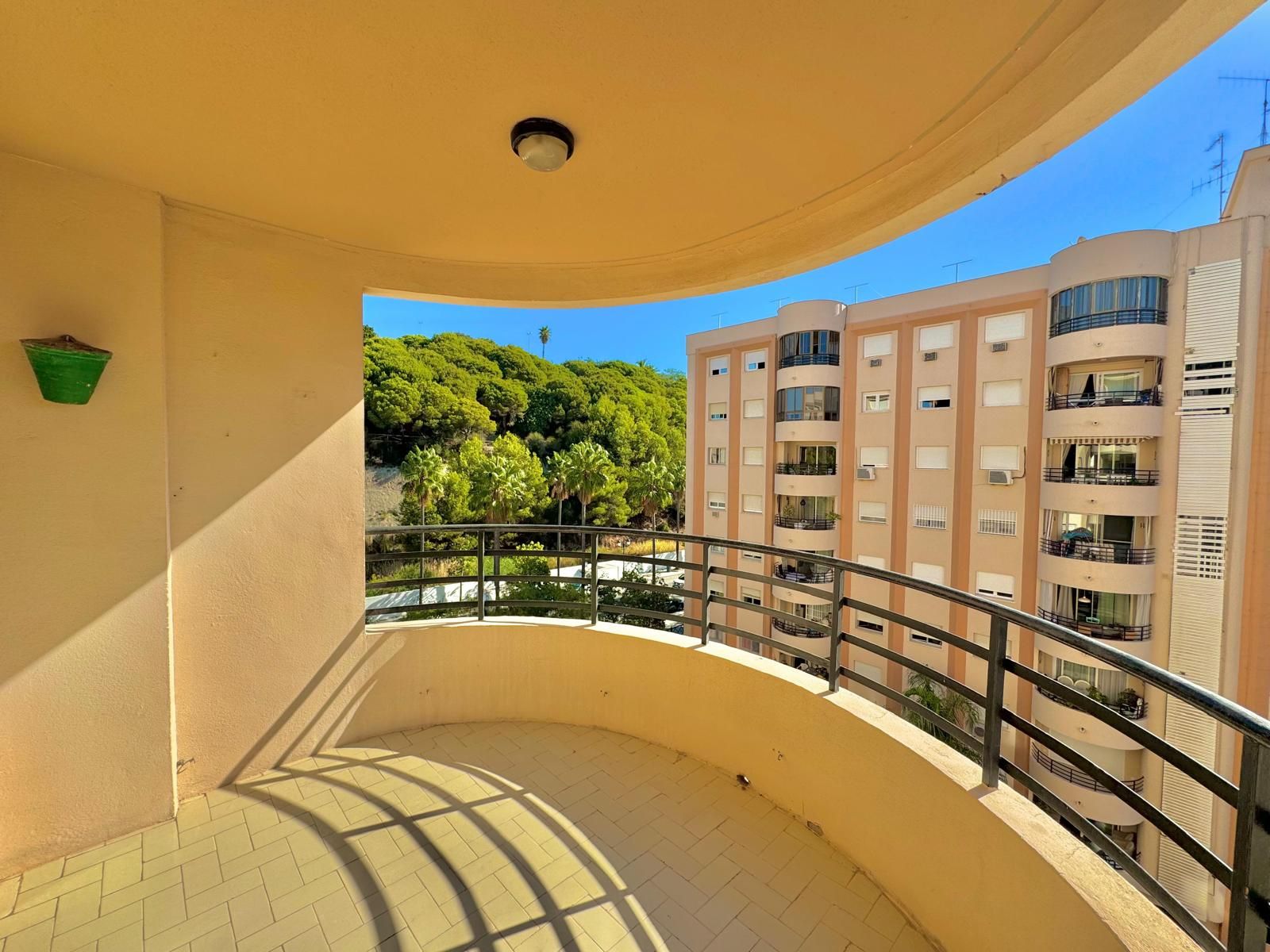 Terrassa de Pis en venda en Marbella amb Aire condicionat, Terrassa i Forn