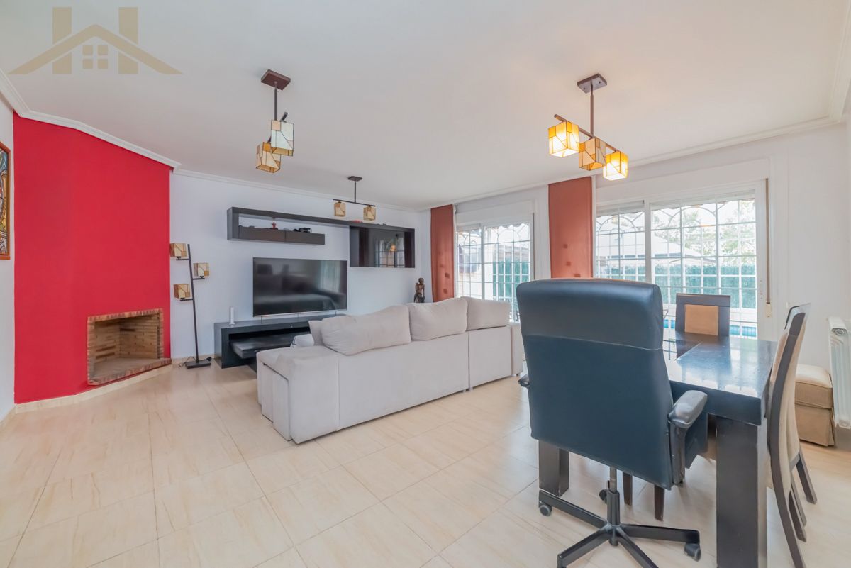 Sala d'estar de Pis en venda en Rivas-Vaciamadrid amb Aire condicionat, Calefacció i Jardí privat