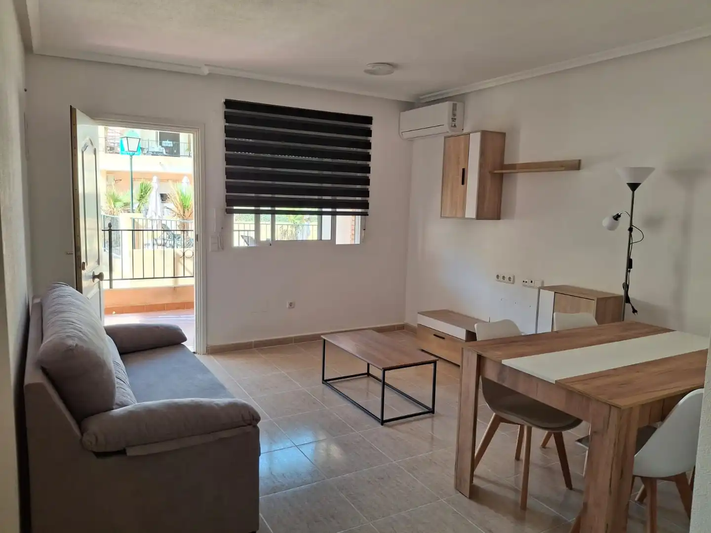 Sala de estar de Planta baja de alquiler en Algorfa con Calefacción, Jardín privado y Terraza