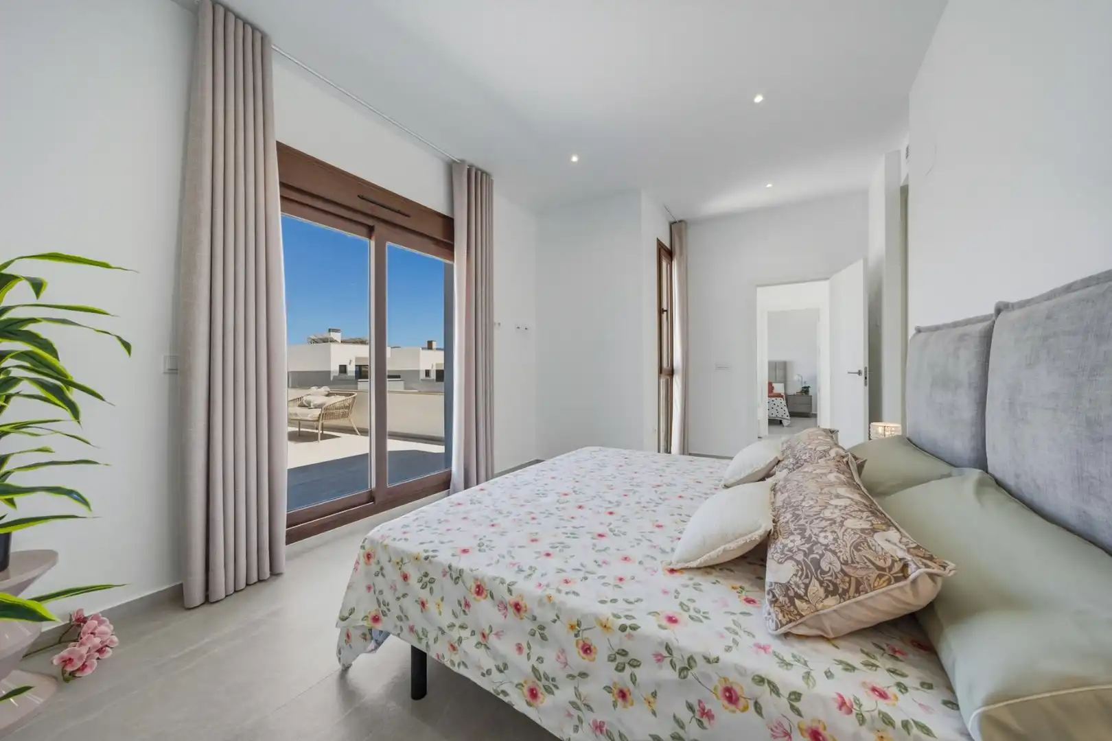 Dormitori de Casa o xalet en venda en Orihuela amb Calefacció, Jardí privat i Terrassa