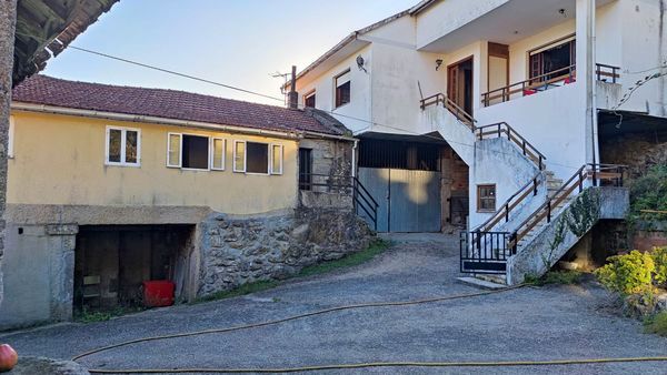 Exterior view of House or chalet for sale in A Cañiza    with Heating, Private garden and Terrace