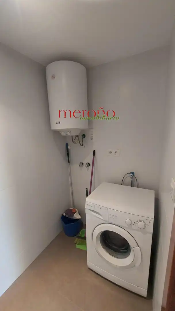 Baño de Piso de alquiler en Elche / Elx con Terraza y Piscina comunitaria