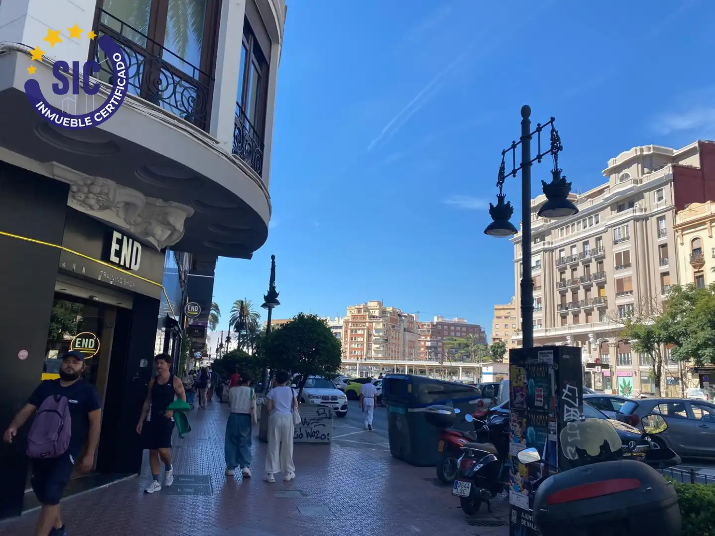 Exterior view of Garage for sale in L'Eixample