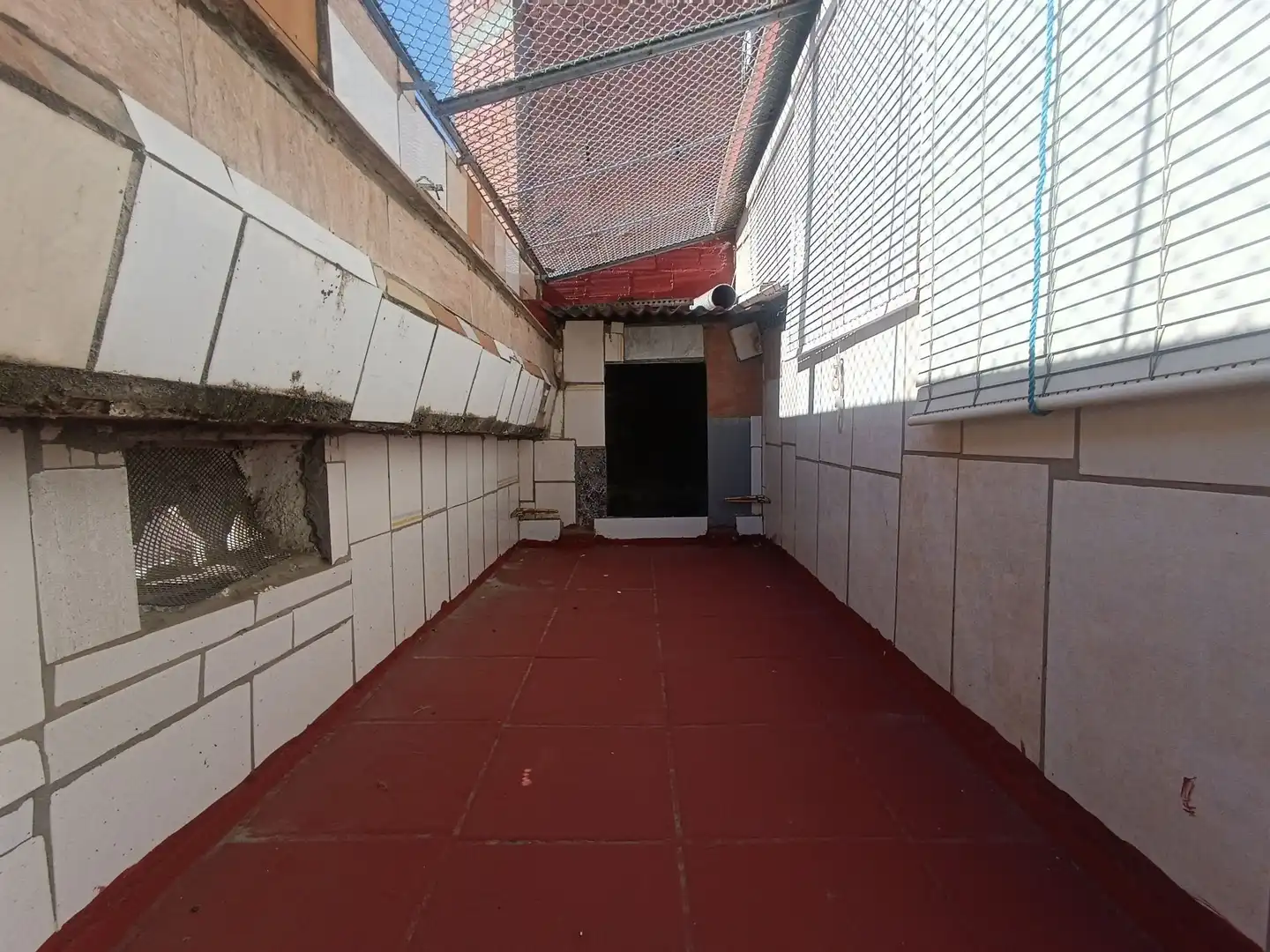 Haus zum Verkauf in Badalona mit Terrasse und Abstellraum