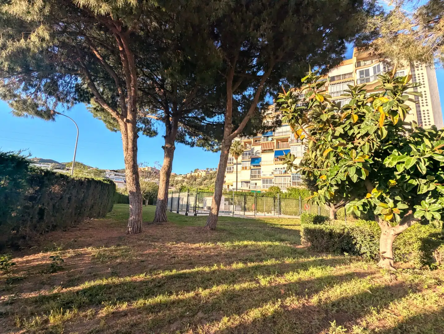 Außenansicht von Wohnung zum Verkauf in Rincón de la Victoria mit Klimaanlage, Terrasse und Möbliert