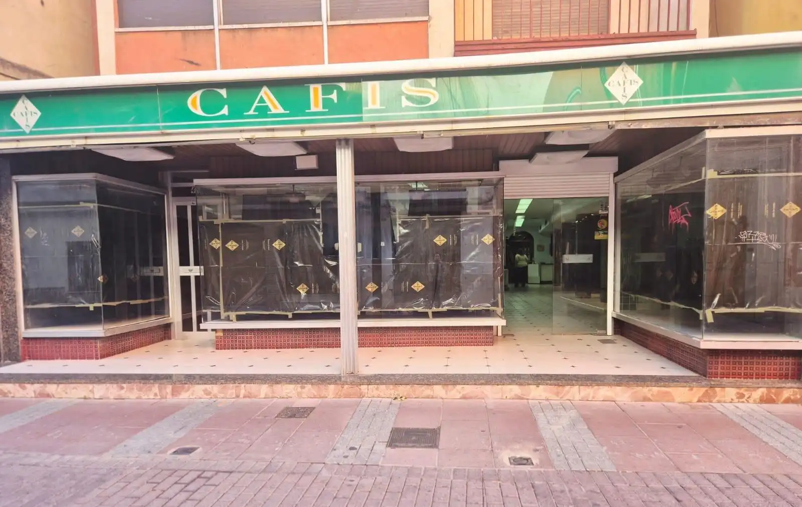 Local comercial de lloguer a Alaquàs, imagen 2