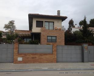 Vista exterior de Casa o xalet en venda en Roses amb Terrassa