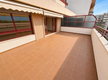 Penthouse mit Aufzug zum Verkauf in PINTOR LORENZO CASANOVA 43