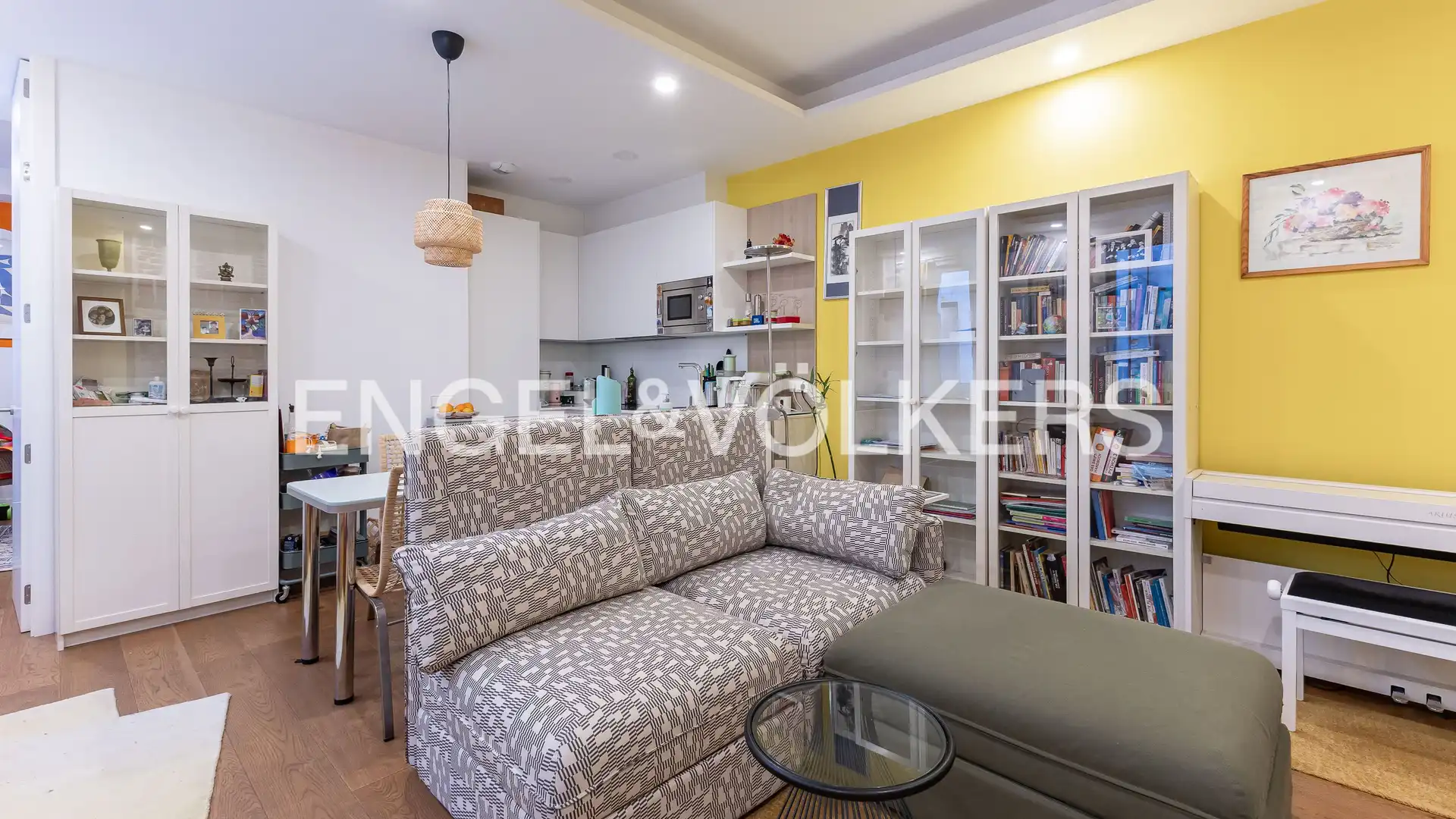 Wohnzimmer von Wohnung zum Verkauf in  Madrid Capital mit Klimaanlage und Heizung