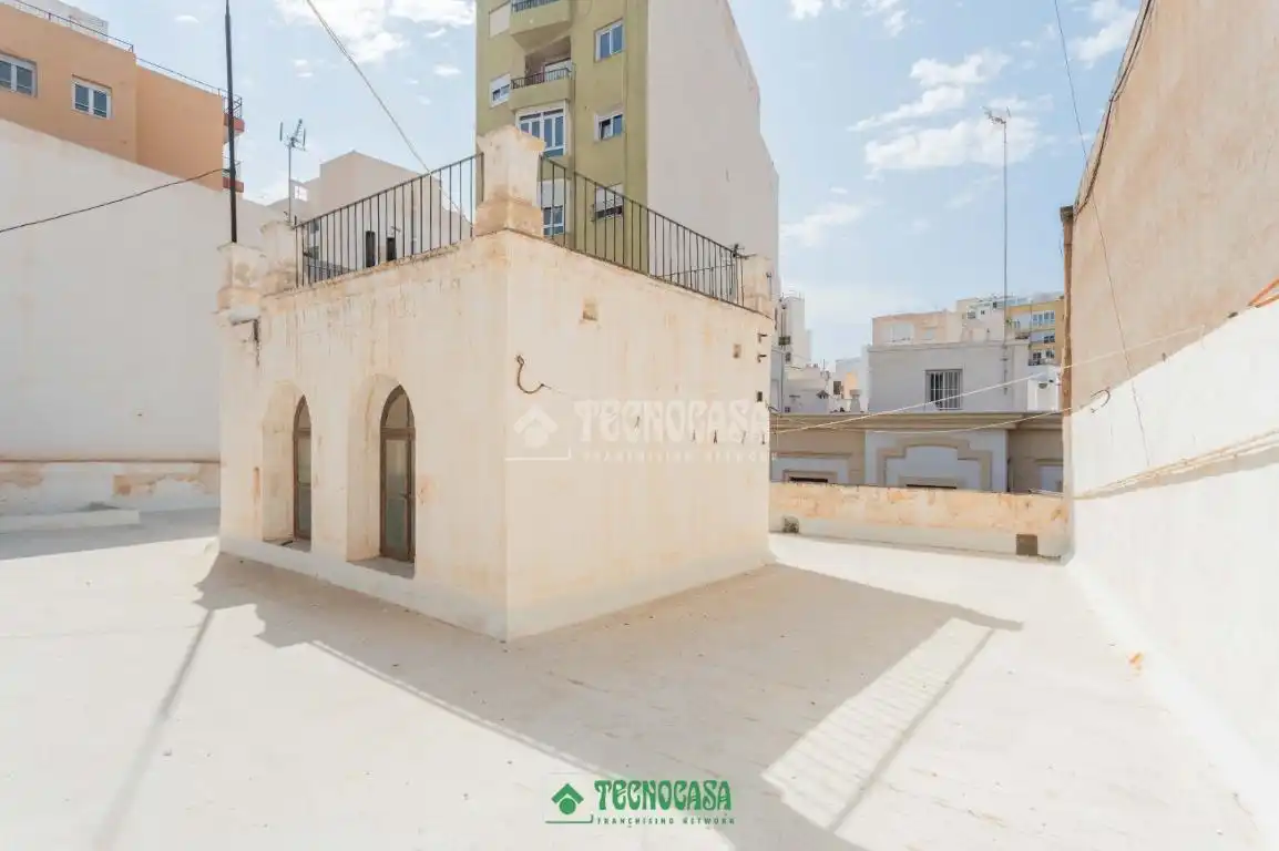 Terraza de Casa adosada en venta en Almería con Calefacción y Balcón