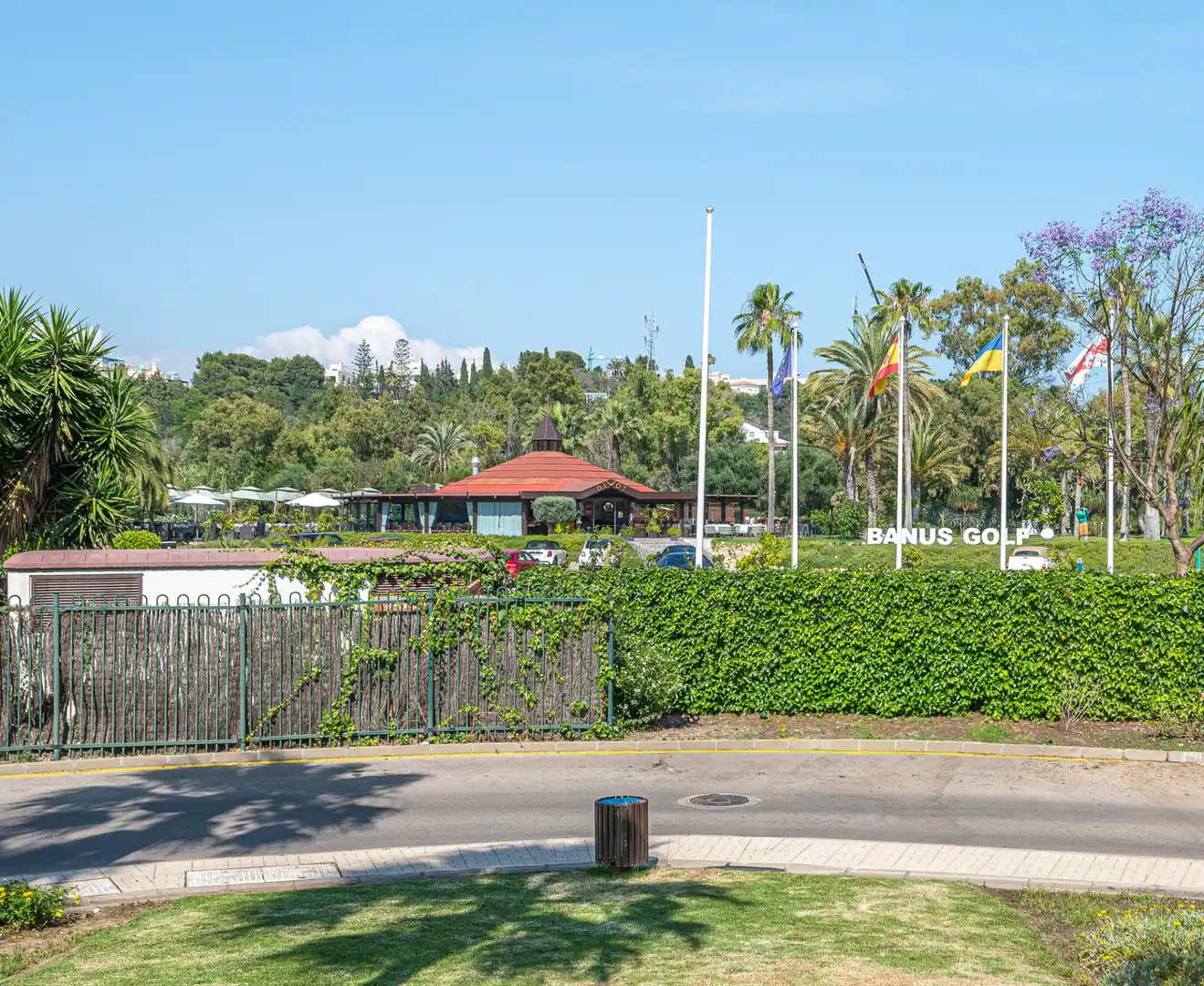 Vista exterior de Pis en venda en Marbella amb Aire condicionat, Calefacció i Terrassa