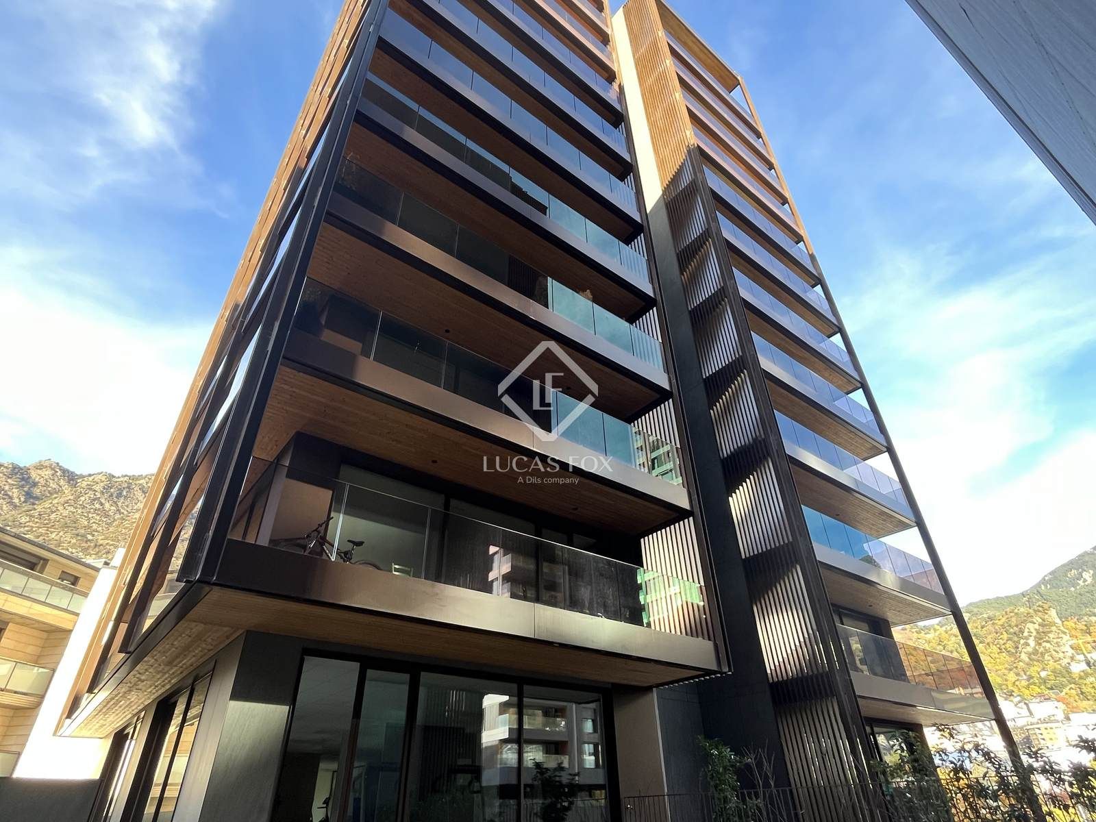 Exterior view of Flat for sale in  Madrid Capital  with Heating, Parquet flooring and Terrace