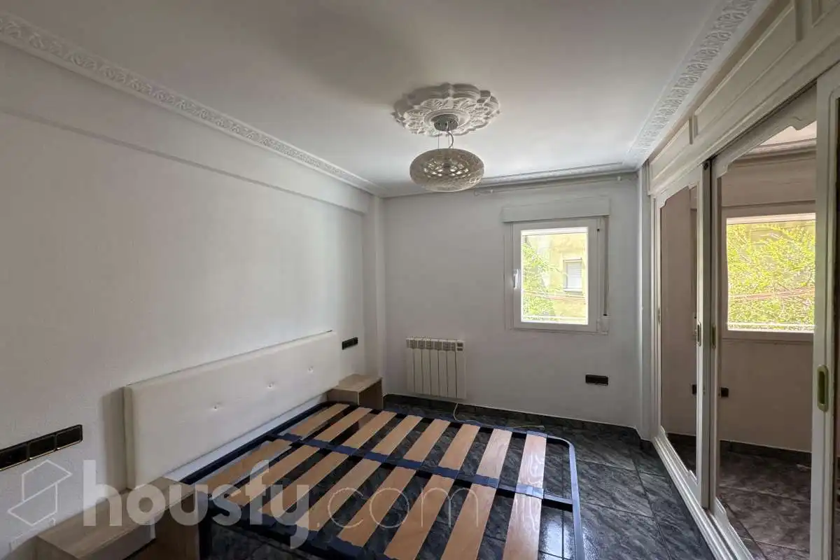 Habitación de Piso de alquiler en Alcalá de Henares con Aire acondicionado, Calefacción y Balcón