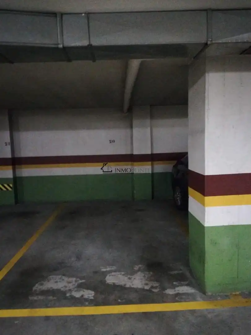 Parkplatz von Wohnung zur Miete in Pontevedra Capital  mit Heizung, Parkett und Terrasse