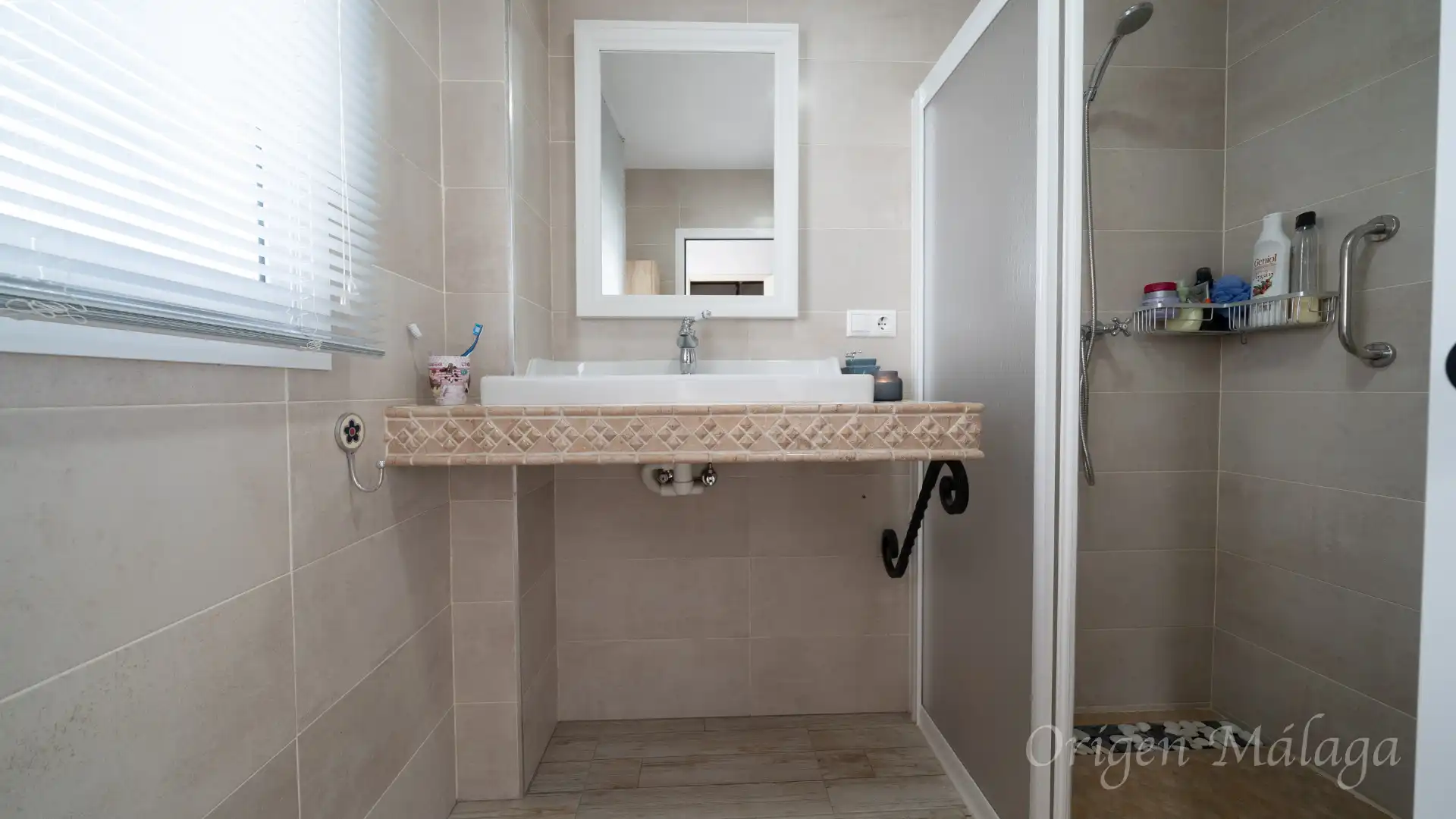 Baño de Casa adosada en venta en Málaga con Aire acondicionado, Terraza y Trastero