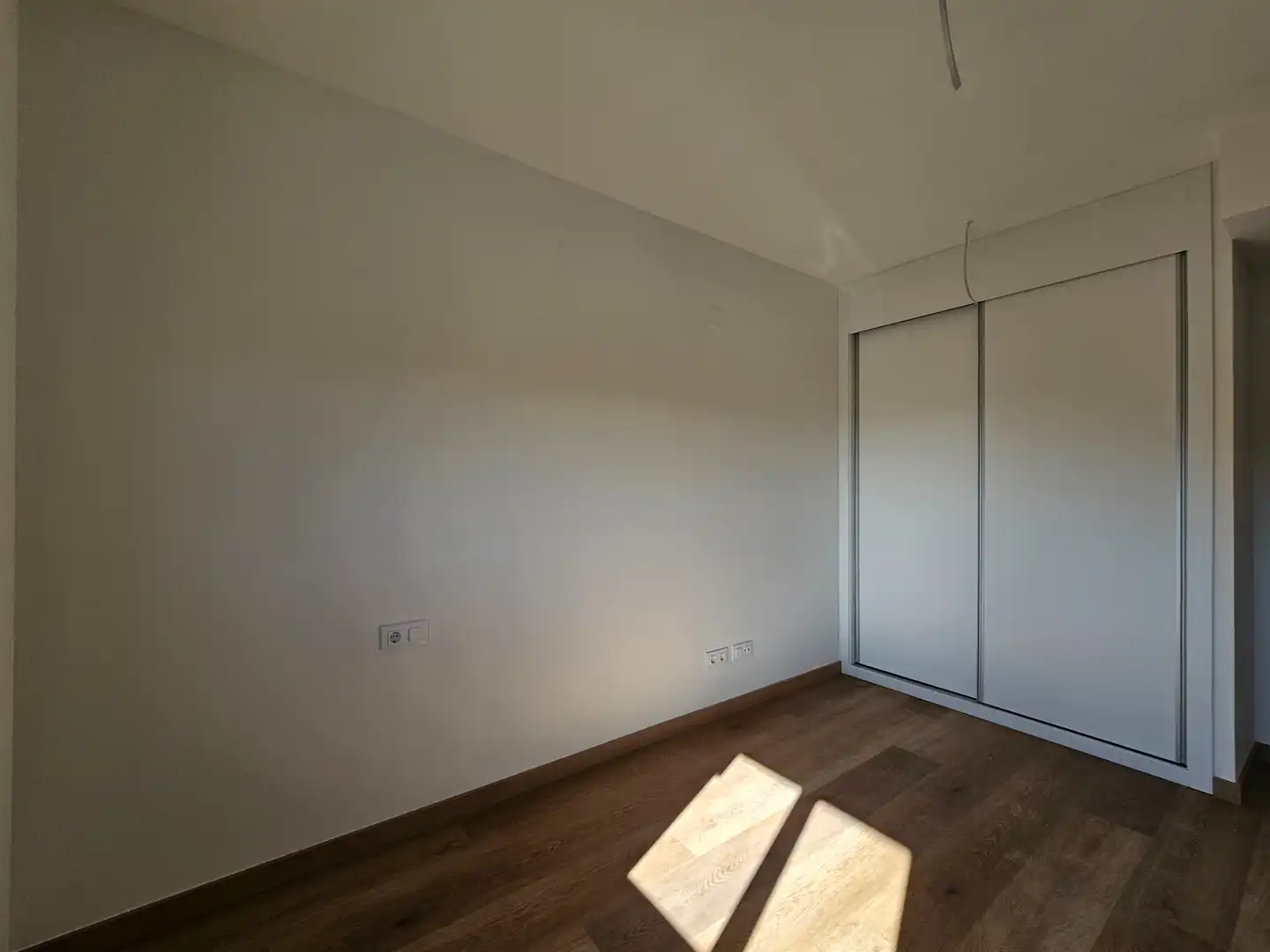 Bedroom of Flat for sale in Tomares  with Air Conditioner, Heating and Parquet flooring