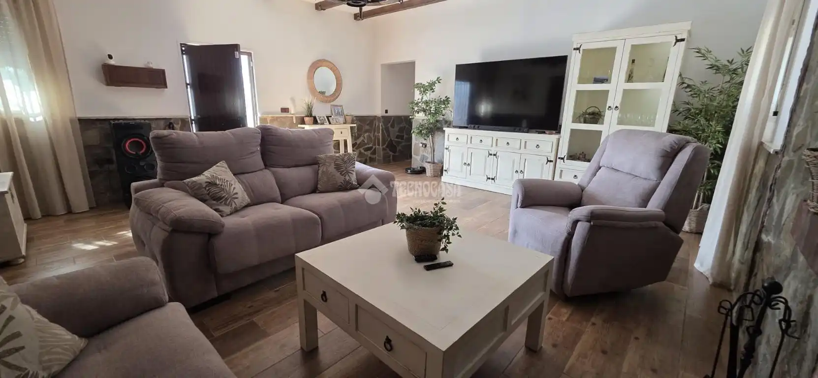 Living room of Country homes for sale in Arcos de la Frontera  with Heating, Private garden and Storage room