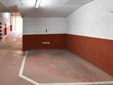 Aparcamiento en venta en La Bisbal d'Empordà