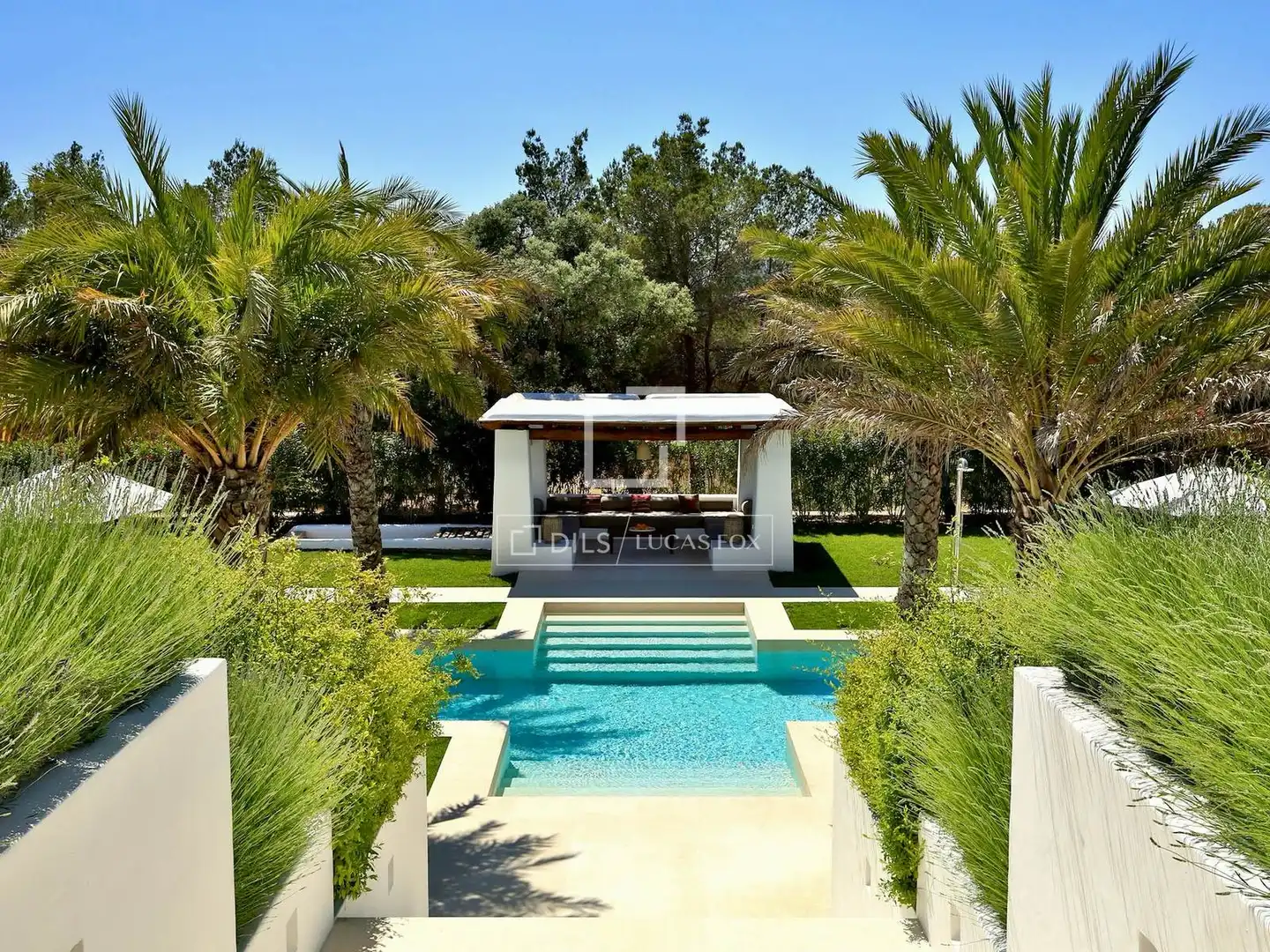Swimming pool of Country homes for sale in Santa Eulària des Riu  with Air Conditioner, Heating and Private garden