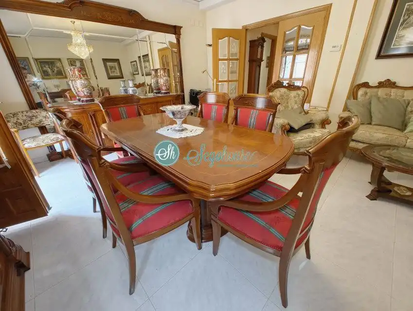 Comedor de Piso en venta en Segovia con Calefacción, Trastero y Balcón