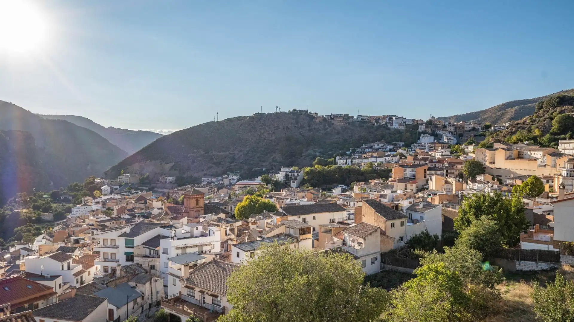 Vista exterior de Casa o chalet en venta en Güéjar Sierra con Terraza, Trastero y Jacuzzi