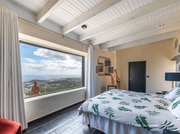 Casa amb jardí en venda a Calle la Caldera 1