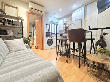 Flat with balcony for sale in Calle VICTORIA