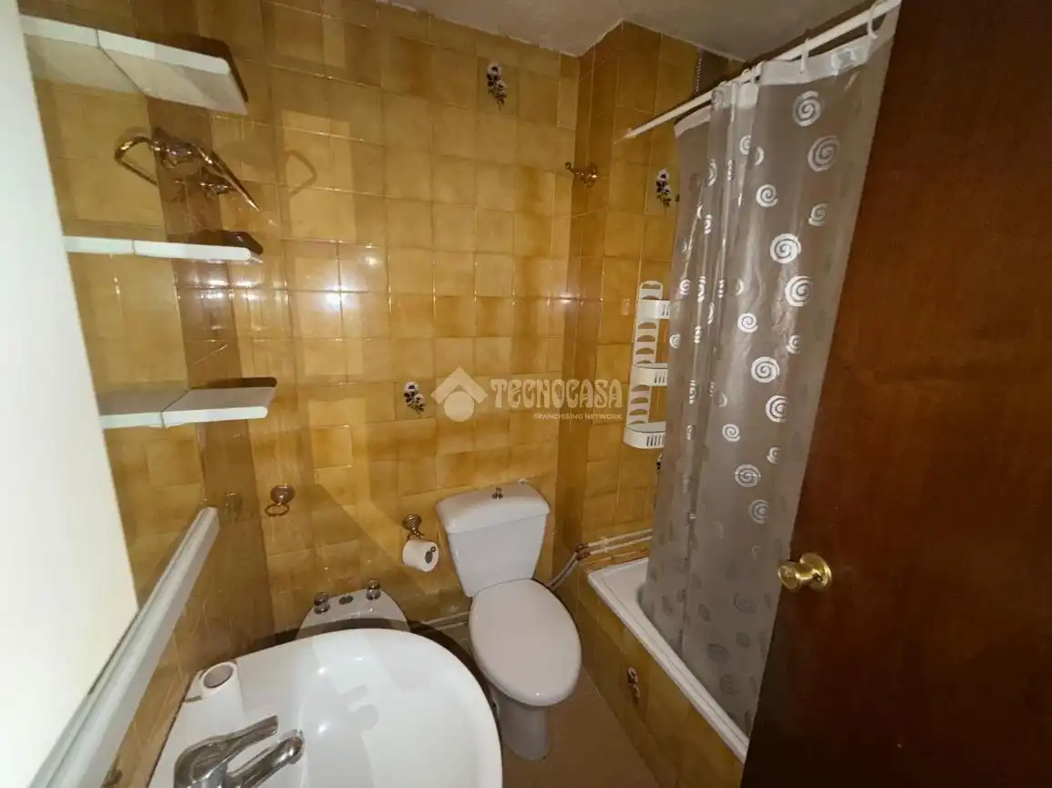 Baño de Piso en venta en Badajoz con Aire acondicionado y Balcón