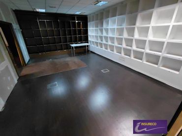 Local comercial en venda a Santa Ana