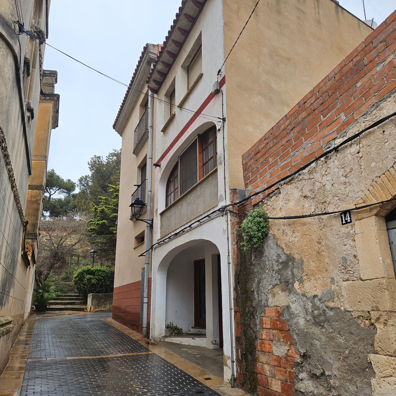 Exterior view of Single-family semi-detached for sale in Banyeres del Penedès  with Storage room