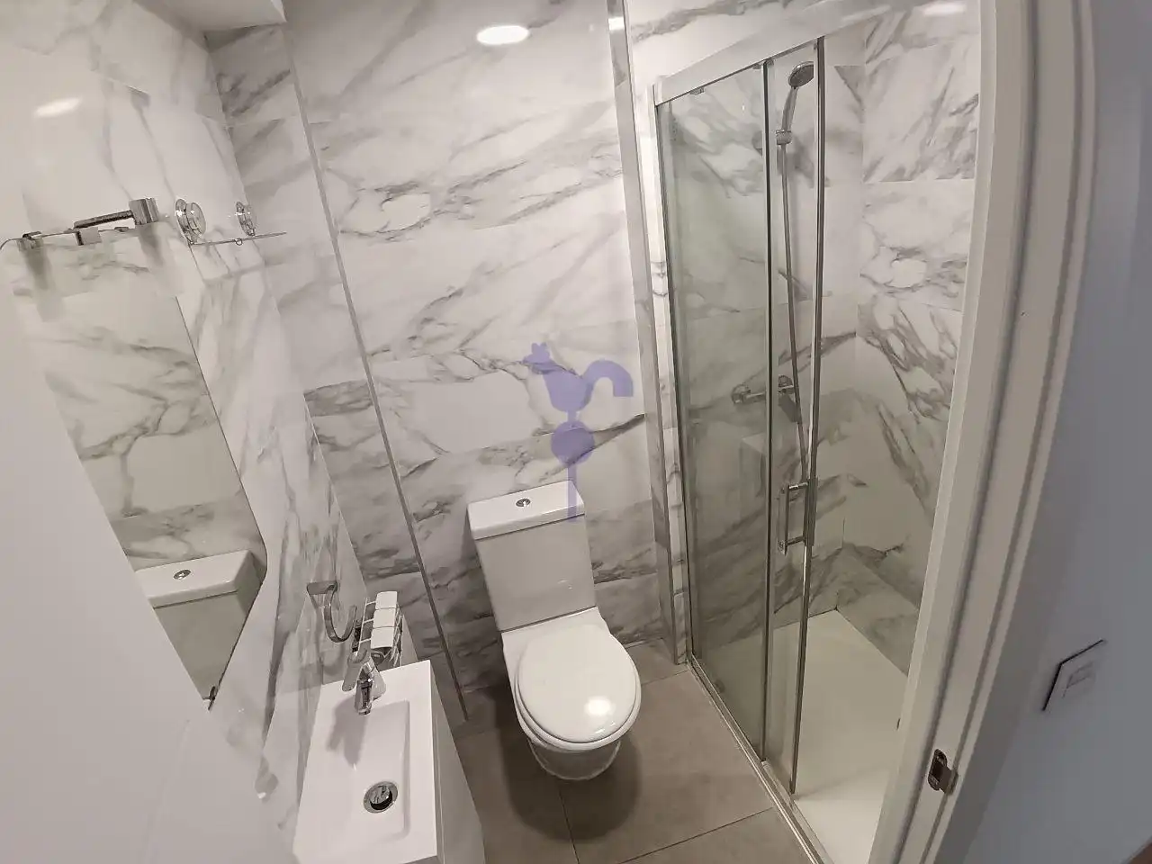 Bathroom of Flat for rent in León Capital   with Heating, Parquet flooring and Terrace