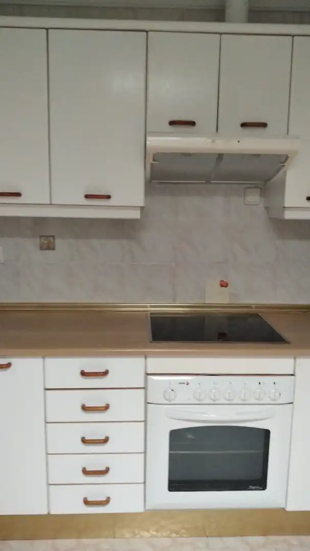 Cuina de Casa o xalet en venda en Puertollano amb Terrassa, Moblat i Forn