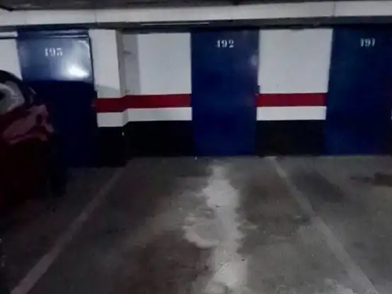 Parkplatz von Garage zur Miete in Zaragoza