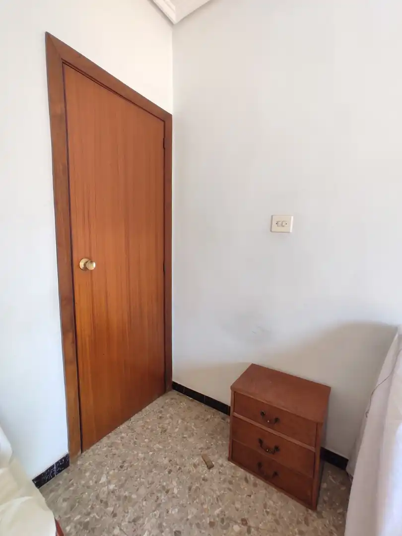 Habitación de Piso de alquiler en Meliana con Terraza y Amueblado
