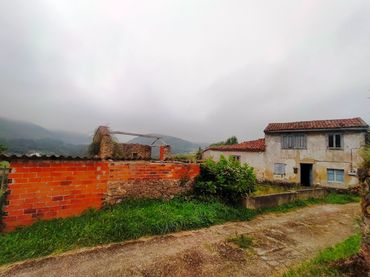 Casa rústica con jardín en venta en Cudillero