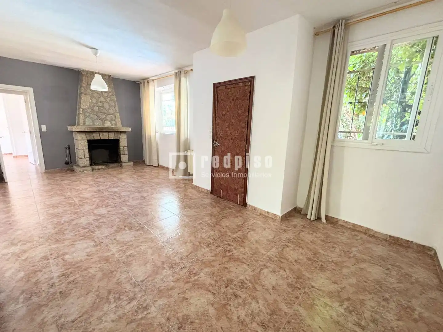 Sala d'estar de Casa o xalet de lloguer en Colmenar Viejo amb Calefacció, Terrassa i Alarma