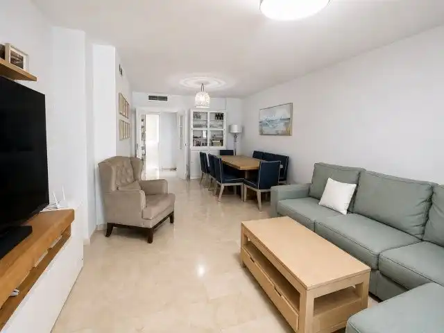 Sala de estar de Piso en venta en Manilva con Aire acondicionado, Calefacción y Jardín privado