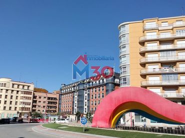 Locale commerciale in affitto a Centro