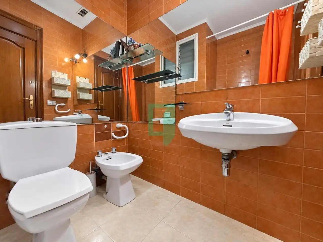 Bathroom of Flat for sale in Badalona  with Air Conditioner and Balcony